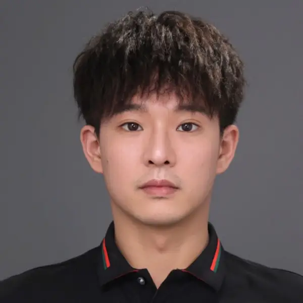 王铭