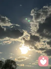 生活里总有一些时刻，你明明已经很努力了，却还是觉得疲惫、委屈、不知所措。那些说不出口的压力、深夜翻涌的情绪、无人理解的委屈，像一块石头压在心里，让你喘不过气配图