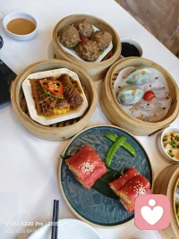 美食同样是开心与微笑的源泉，我将是你最忠实的倾听者……