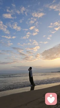 生活万般不易，情绪总难释怀。
不必把委屈藏心底，
愿有人懂你心酸，陪你慢慢释怀。配图