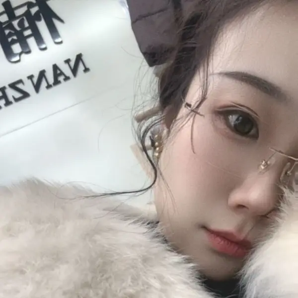最初