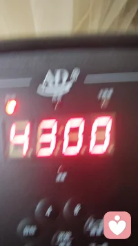 因为今晚忍不住吃了一份米线，跑步43分钟，消耗下了配图
