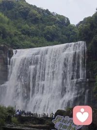 人生大部分的问题和事情不是用来解决的，而是用来接受的，是用来共生的。我们总觉得只要足够努力和聪明就一定能解决问题，但往往结果并不理想，老子说:大成若缺，其用不弊，最完美圆满的事物看起来一点是有缺憾的。庄子说:智者就是知其不可奈何而安之若命。当你知道一件事无可奈何的时候，坦然接受他再把他当成你的命，先放下你的念。而当因果成熟的时候，那个曾经你觉得天大的问题，就已经不是问题了。事缓则圆。人缓则安，语迟则贵。配图