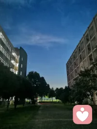 有的人钱少了会焦虑，但是人活一天少一天，他从来不想