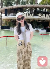 生活在有压力和发展特别快的现实社会里，照顾好自己，自己很好的心疼自己！配图