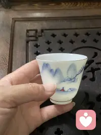 情绪是心底的风浪，
困住你的从来不是事，
而是放不下的心念。
看淡执念，万事皆可从容。配图