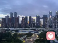 犹豫从来挡不住风雨，
瞻前顾后只会错失时光。
接纳选择里的遗憾，
允许事有缺憾，勇敢迈步，
远比空想更有意义。配图