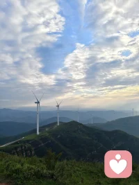爱情中最可怕的是习惯。
明明知道对方烂到骨子里，却因为习惯存在而不断纠缠。