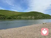 只有靠近自然人才会释然，只有多靠近自然人才会啥都想的明白，天空那么大什么都能包容，水那么宽，多少眼泪都可以装下！配图