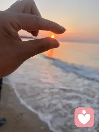 清晨的第一缕阳光配图