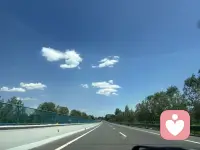 和大自然相比，人是那么渺小！所以很多事情不用太在意，活好自己的心情就可以。配图