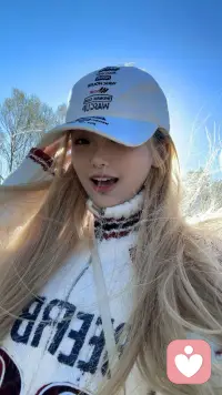 哈喽呀～👋
软乎乎超会共情的倾听师在线营业～
细心温柔、不评判不说教，
你的小委屈、烦心事、心里话都可以尽管和我说✨
安心卸下所有伪装，我安安静静陪着你～配图