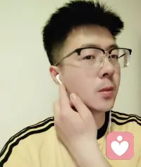 一个人只有被看见、被接住，自我才会慢慢完整、稳定、有力量。配图