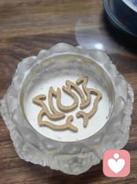 【调频】念头多如牛毛，看着就好；情绪多如浪花，体验就好。不压抑、不逃避。去问问自己为什么起情绪，为什么有这个念头。学会去探访情绪背后被长期压抑的深层情绪。剥洋葱似的一层层去问自己，总能在记忆中找到那些经历。然后，再通过疗愈自己，将自己从那个经历中解救出来，以后再看那个经历，就可以一笑而过。想跑赢人生，先调对状态。越是慌不择路，越是要停下，拿出耐性来陪陪自己。不着急是一个人的最大能量来源。配图
