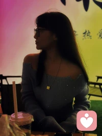 倾听者可以以各种方式出现，只为抚慰每一个孤独的心配图