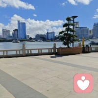 终有一天，你会静下心来，像一个局外人一样回顾自己的故事。然后笑着摇摇头，浮生不过梦一场。一切皆过眼云烟，努力了，尽心了，珍惜了，得失看淡，就问心无愧。坦然前行，你若不伤，岁月无恙。能够治愈你的从来不是时间，而是内心的那份释怀和明白。