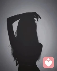 一眼就喜欢的人，从来不是年龄和颜值，而是这个人给了你别人无法替代的感觉。配图