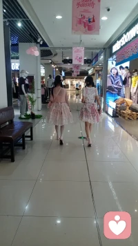 日子，过得是心情，生活，过得是质量，一辈子很短，要么老去，要么有趣配图