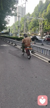生活总是风轻云淡！各自走在各自的路上