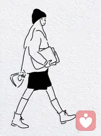 每个人心里都有两个我，一个归于理想，一个归于现实，你也是这样吗？

一半心怀理想追风逐月，迁就心里的热忱与向往；
一半俯身现实柴米谋生，接纳世间的琐碎与平庸。

理想的自己总想挣脱世俗，奔赴热爱与远方；
现实的自己被迫收敛锋芒，扛起责任与日常。
二者拉扯，便是普通人大半的人生。
不必非要分出输赢，在现实里谋生，于理想中养心，便是最好的相处。