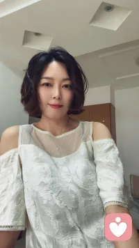 情绪是信使，不是主人。它们带来信息，但决定权在你。
· 没有“不该有”的情绪，只有“来不及理解”的情绪。
· 心理健康不是永远快乐，而是允许所有情绪流过你，而你依然稳稳站立。

希望这份讲解能帮助你更友善地对待自己的情绪——它们不是敌人，而是你最忠实的导航系统。