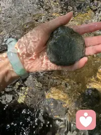 时间，总是在我们不知不觉中，走过了朝暮晨夕，当岁月在我们的鬓边，叠染了曾有的年华，才似明了，今朝的时光，虽然纷繁忙碌，却也是人生来去间，不可或缺的行程。