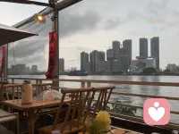 你能解决的事，你急什么；
你不能解决的事，你又急什么；
不管多大的事情，最后都会被解决。
船到桥头自然直，所以你大可不必给自己太大压力；
不管你心里被什么事情压着，请不要带着情绪过夜，也不要去预支明天的烦恼。
千万不要提前焦虑，很多事，会以你意想不到的方式，慢慢理顺。配图