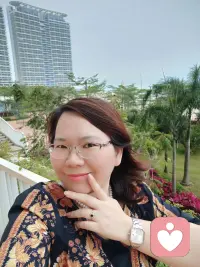 有没有同样被原生家庭影响，性格敏感缺爱，还总遇到消耗自己的人？一路跌跌撞撞摸索改变，愿我们都能慢慢走出内耗，好好爱自己。配图