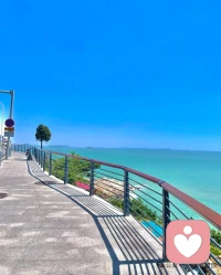 不用怀疑，上帝不会给任何人一个背不动的包袱。上帝给你的，都是你能挑得动的。你挑不动的担子，你压根儿就碰不上。你越优秀，给你的考验就越多，给你的试卷就越厚，给你的题就越难。配图