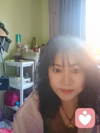 人是多变善变且易变的，我们可以寄情于山水，寄情于花鸟，寄情于各种爱好之中。唯独不能把全部情感寄托于一个人身上，靠山山会倒，靠人人会跑。我没见过几个事业有成并且财富自由的男人从始至终专情于同一个女人，也从来没见过生锈的黄金😘🤭希望我的表达能让您警醒！配图