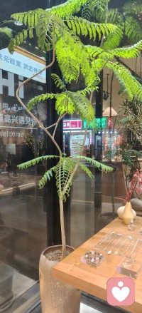 又是美好的一天
王阳明曾说，破山中贼易，破心中贼难。拖延，便是藏在我们心底最难破除的执念。静心审视自己的内心，察觉浮躁懈怠的念头，及时收心回归当下。掌控好自己的心态与思绪，方能从容掌控自己的人生。拖延从来不是我们的敌人，它只是在善意提醒我们，收起懒散心态，勇敢起身行动。

愿我们都能接纳平凡又不完美的自己，放下执念与顾虑，行动优先，看淡完美。也愿大家小满时节福气满满，欢喜满满，日子温柔顺遂，事事皆圆满。[爱心][爱心]