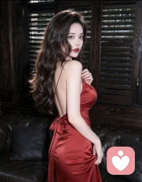 人生苦短，没有时间去争吵，伤心焦虑抑郁，
我们只有时间去爱，去生活  去享受，  
活在当下最重要！