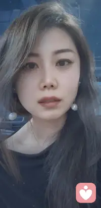 不会笑的人配图