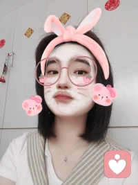 事情虽过去，已成往事，但却依然留藏在心间，是你的心结，是你的伤口结成的痂。忘记往事，也许更多的不是忘记这一件事，而是放过你自己。配图