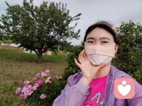 柔柔的春风拂过，如同烦恼忘却边际。心中无事，自然无事。配图