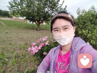 柔柔的春风拂过，如同烦恼忘却边际。心中无事，自然无事。配图