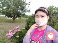 柔柔的春风拂过，如同烦恼忘却边际。心中无事，自然无事。配图