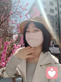 真正的真情是懂得排他的，在他的心里，他的心里只有你一个，他容不下任何，除了你。真正的牵挂是即使身在两方，不在一处，也能够依然为你守住那份纯真。顺随着时间的流逝，时间会给予你最好的回答，时间会回馈给你答案，他是否真的在爱你。配图