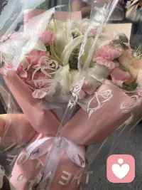 在这个五颜六色社会每个人都藏着不愿言说的疲惫，愿有人懂你的言外之意。
想找个倾诉对象不是说自已软弱，这是给自己一次释放情绪的机会。我们都要放过纠结，放下执念，在倾诉里慢慢找回轻松的自己，我们一起加油吧！配图