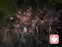 不要打坐，不要冥想，不要抄经，不要修行，你首先要做的，是去生活，你还没有资格打坐冥想抄经，你心里升腾着喧嚣，打坐冥想抄经只能让你混乱的内心更加喧嚣烦躁然后进入一种虚幻的假象的“美好空寂”，那是喧闹的极致，是喧闹的一体两面。你要做的仅仅是去生活，该吃饭吃饭，该睡觉睡觉，该玩耍玩耍，在生活的行住坐卧间，生活的繁复碎碎间沉淀，再沉淀。直到沉淀出一种内在的安静，此刻，你就可以去打坐冥想抄经了，我的意思是说，你可以去做任何事了。
​人们往往搞反了顺序，不是写字让人心静，看书让人心静，而是心静了就可以提笔写字了。就可以看进去书了。
​什么让你喧闹，你就放掉什么，抛弃什么，直到放到你可以心若无物的将其拿起。谁让你喧闹，你就让谁滚蛋。无论那个人是谁，让他从你的心里彻底滚蛋，直到你可以心无波澜的让他从你的世界穿过。
这是一条毁灭之道，是一条将自己彻底打碎的毁灭之道。毁灭的是你一切的执着。
废墟是养分，你将在那里重生。配图