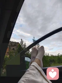 如果你不开心，那就去爬山吧，
如果你没有放松的一个地方，
那就去爬山吧
如果爬山还解决不了你这些问题，
那你来找我吧😂配图