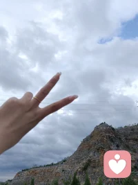 如果你不开心，那就去爬山吧，
如果你没有放松的一个地方，
那就去爬山吧
如果爬山还解决不了你这些问题，
那你来找我吧😂配图