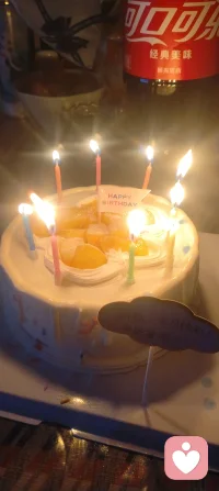 一晃几十载，祝自己生日快乐。
半生风雨半生奔波，酸甜苦辣悉数尝遍，该经历的坎坷、遗憾、取舍，全都走过。从前总想强求圆满，到如今慢慢与生活和解，接纳世事无常，看淡得失起落。
 熬过生活万般琐碎，守得内心安稳从容。前半生用心奔赴生活，后半生好好善待自己。不求轰轰烈烈，惟愿身体安康，心无牵绊，过往付出皆有回甘，往后所愿皆能所得。从容度日，平安喜乐，不负岁月，不负自己。