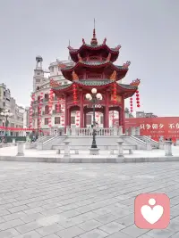 红尘喧嚣，世人皆急于评判对错，灌输道理，很少愿意静下心来倾听一段完整的心事。
我们这一生，习惯对外温和得体，克制情绪，收敛棱角，长久把所有压抑、遗憾、执念、委屈独自消化。
不必因为认知差异自我怀疑，不必向三观不合之人剖白内心，不必强迫自己永远豁达坚强。
这里是一处与世隔绝的精神树洞，接纳所有无法对外言说的狼狈、幽暗、孤独与不甘。
不教化，不评判，不传播，听过封存，闭口不言。
愿每一个无处安放的灵魂，都可以卸下所有防备，倾诉万般心绪，倾诉之后，一身坦荡，万事从容。