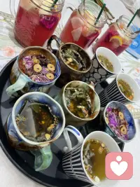 每一次相聚都是精神世界扩容，
扩大心量培养心流
空性，具备无限潜能！
无数可能性，
你创造你的世界，
你是不可被定义的，
用你的潜能去定义一个无数可能性的自由绽放的自己吧。

身是菩提树，
心如明镜台。
时时勤拂拭，
勿使惹尘埃。配图