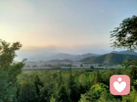 独自远行散心，与过往和解，所有难过皆成前路力量，前路漫漫，我自向前。