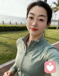 静下心倾听每一段心事，做你情绪的避风港。愿所有委屈都有处安放，所有迷茫都慢慢明朗✨配图