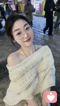 苦而不言，喜而不语，深知生活不能事事如意，所以尽力之后选择顺其自然。