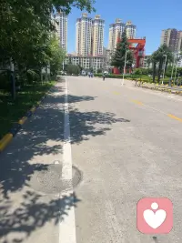 端午节快乐出发去见老妈啦！带上爱吃的粽子，回家黏着妈妈吃饭聊天，团圆过节，日子安稳又开心。配图