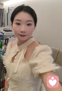 允许自己脆弱，也允许自己变得强大。接受自己现有的一切。
有什么烦恼，请跟我聊聊吧，吐一吐苦水也好，我在听的。